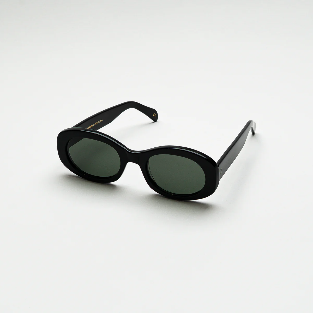 Cosmic Black, three-quarter view
